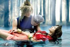 Айрис и Тифа из Final Fantasy VII